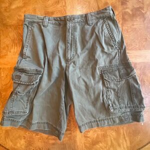 IZOD GREEN Cargo Short!